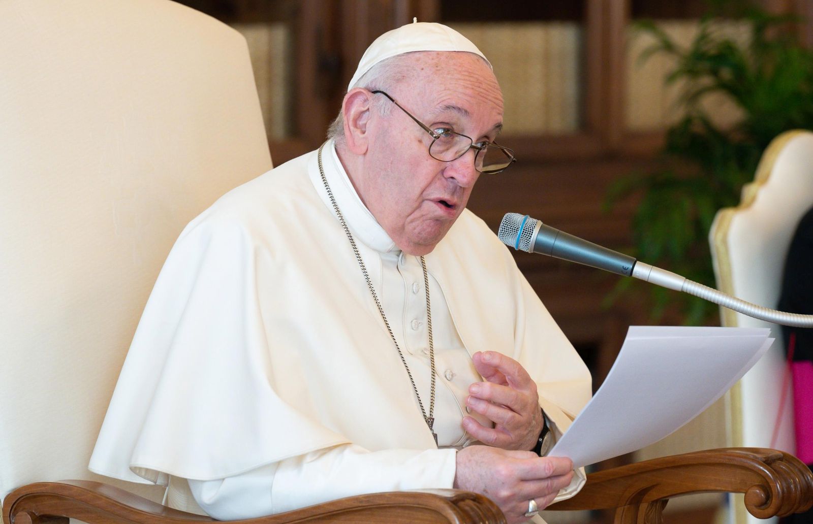 epa09079542 A handout picture provided by the Vatican broadcaster Vatican Media shows Pope Francis during his weekly general audience transmitted to faithful via television at Biblioteca del Palazzo Apostolico in Vatican City, 17 March 2021.  EPA/VATICAN MEDIA HANDOUT  HANDOUT EDITORIAL USE ONLY/NO SALES