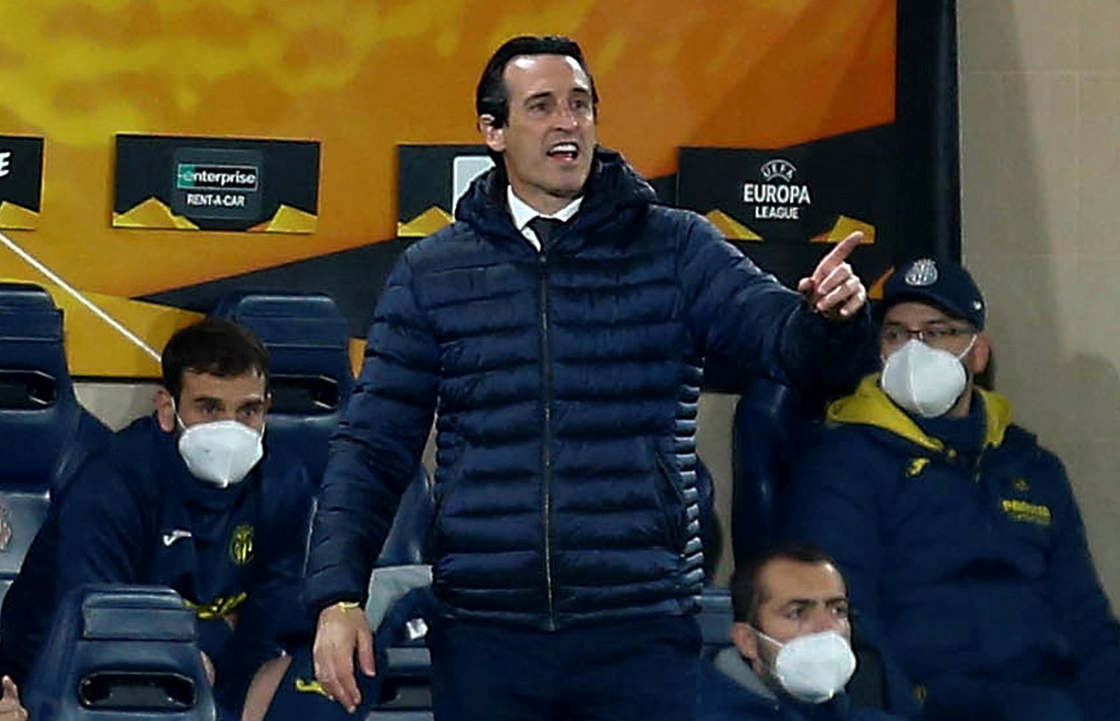 epa09083041 Villarreal's head coach Unai Emery reacts before the UEFA Europa League round of 16 second leg soccer match between Villarreal CF and FC Dynamo Kyiv at La Ceramica stadium in Castellon, eastern Spain, 18 March 2021.  EPA/Domenech Castello