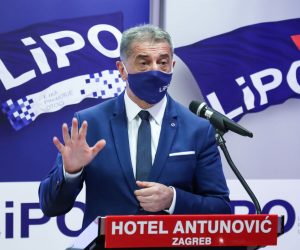 Zagreb, 23.03.2021 - Konferencija za medije predsjednika stranke LiPO Darka Milinovića i zamjenika stranke Ante Dabe na temu "Imamo vrlo važna pitanja za predsjednika Vlade Andreja Plenkovića". Na fotografiji Darko Milinović.
foto HINA/ Admir BULJUBAŠIĆ/ abu