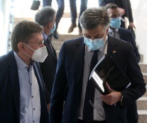 Zagreb, 29.03.2021 - Konferencija za medije tematske sjednice Gospodarsko-socijalnog vijeća, na kojoj je bila riječ o Nacionalnom planu oporavka i otpornosti 2021. - 2023. Na fotografiji Vilim RibićAndrej Plenković.
 foto HINA/ Daniel Kasap/ dk
