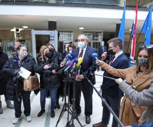 01.03.2021., Zagreb -  Veleposlanik Rusije u Hrvatskoj, Andrej Nesterenko upisao se u Knjigu zalosti za preminulog gradonacelnika Milana Bandica u zgradi Gradskog poglavarstva. Photo: Sanjin Strukic/PIXSELL