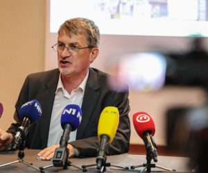 01.09.2020., Zagreb - Stranka s Imenom i Prezimenom i Pametno odrzali su konferenciju za medije u hotelu Westin na temu prijedloga cjelovite obnove Grada Zagreba i okolice, umjesto povrsne sanacije opasnih posljedica potresa koju predlaze Vlada. Ivica Relkovic Photo: Jurica Galoic/PIXSELL