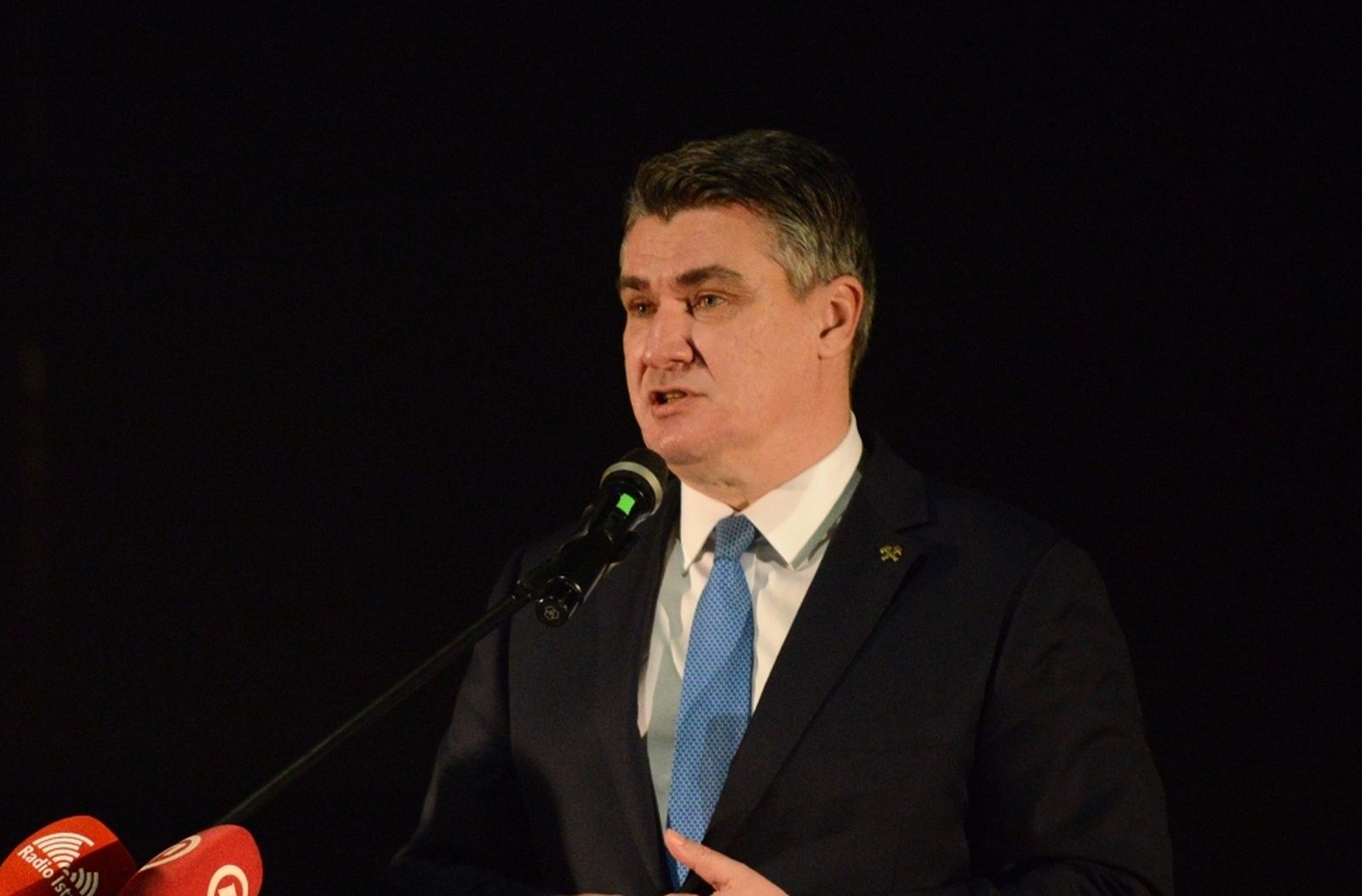 02.03.2021., Labin - Predsjednik Zoran Milanovic sudjelovao u programu svecanog pokretanja trajnog osvjetljenja "Sohta" zeljeznog rudarskog tornja na "Pijacalu", zašsticenom kompleksu industrijske kulturne bastine. Photo: Sasa Miljevic/PIXSELL
