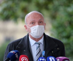 04.01.2021., Rijeka - Konferencija za medije stozera Civilne zastite Primorsko goranske zupanije. Nacelnik stozera Mladen Sculac, ravnatelj Nastavnog zavoda za javno zdravstvo Vladimir Micovic, ravnatelj KBC-a Alen Ruzic, ravnateljica Drustva Crvenog kriza Rijeka Vesna Cavar, procelnica PGZ za zdravstvo Djulija Malatestinic i zamjenik zupana Goran Petrc.
Photo: Goran Kovacic/Pixsell