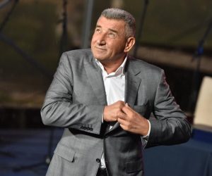 04.08.2020., Knin - Predsjednik RH Zoran Milanovic na kninskoj tvrdjavi odlikovao generale iz Vojno-redarstvene akcije Oluja. Ante Gotovina.
Photo: Hrvoje Jelavic/PIXSELL