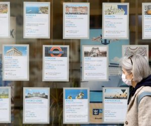 05.03.2021., Zagreb - Udruga hrvatskih putnickih agencija (UHPA) pozdravila je najavljenu odluku Vlade RH da u mjere za obestecenja ugrozenih gospodarskih djelatnosti ukljuci i turisticke agencije koje je pandemije dovela na rub propasti. Prema podacima Porezne uprave i Drzavnog zavoda za statistiku prosjecan pad u djelatnosti turistickih agencija kontinuirano je tijekom 2020. godine bio iznad 85 posto.
Photo: Patrik Macek/PIXSELL