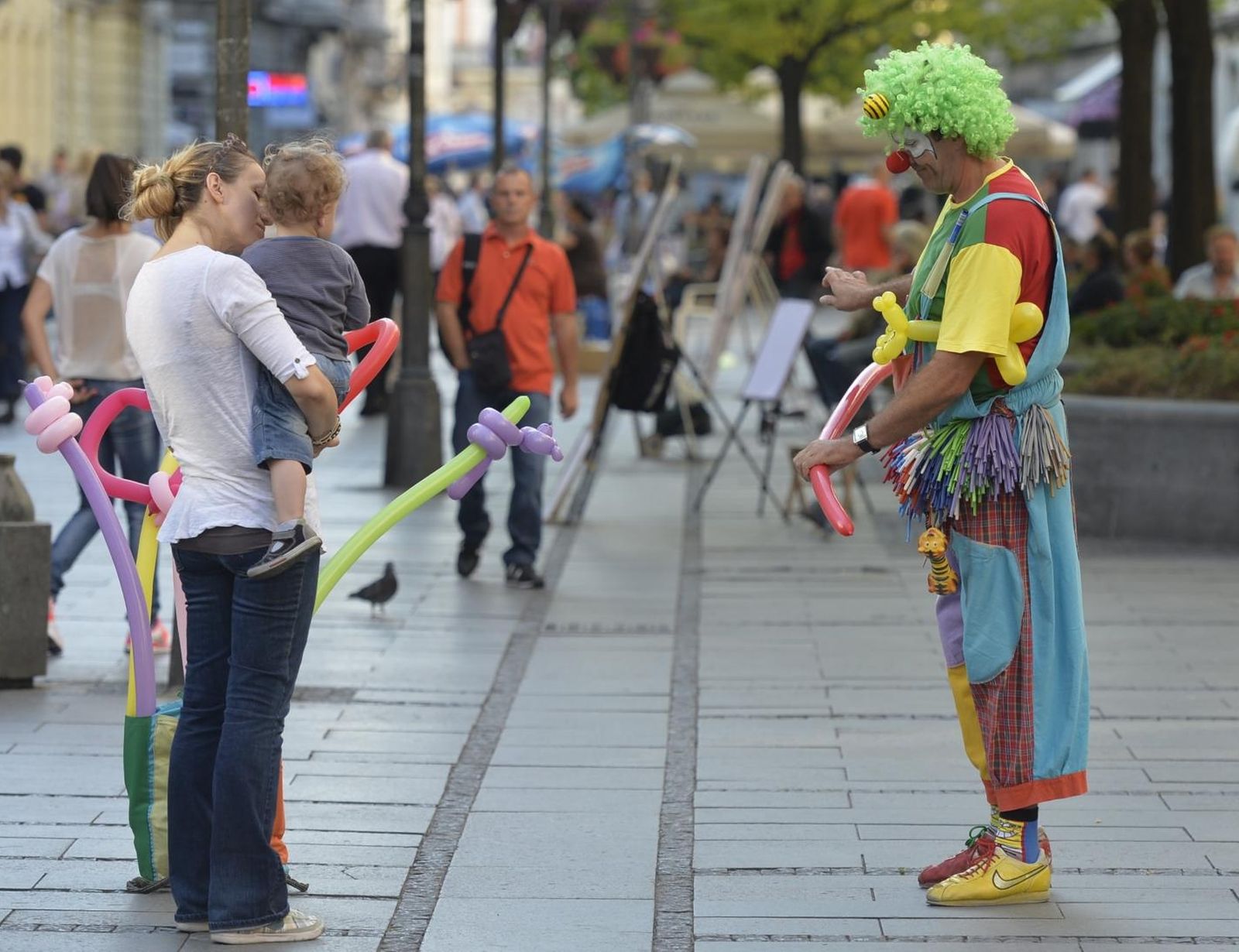 06.09.2013., Beograd - Ulica Kneza Milosa, ljudi uglavnom prose jer stanje u drzavi poprilicno je lose te je grad pun prosjaka. 

Photo: Marko Lukunic/PIXSELL