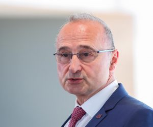 07.05.2020., Zagreb - Sjednica Vlade Republike Hrvatske odrzana je u Nacionalnoj i sveucilisnoj knjiznici. Izjava ministra vanjskih i europskih poslova Gorana Grlica Radmana. 

Photo: Luka Stanzl/PIXSELL