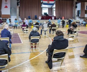 08.03.2021., Sportska dvorana u Gospinom polju, Dubrovnik - Organizirano cijepljenje za prioritetne skupine u sportskoj dvorani u Gospinom polju.
Photo: Grgo Jelavic/PIXSELL