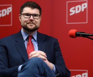 08.03.2021., Zagreb - Predsjednik SDP-a Pedja Grbin ugostio je umjetnicu Arijanu Lekic-Fridrih, koja je uz Andreu Kastelan autorica drustveno inovativnog projekta Od5Do95. 
Photo: Marko Lukunic/PIXSELL