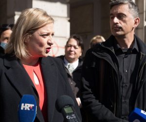 8.3.2021. Rijeka - Izvanredna konferencija za novinare Liste za Rijeku i Ane Blecic Jelenovic, a povod je seksisticki napad na kandidatkinju za gradonacelnicu Rijeke gospodu Anu Blecic Jelenovic koji se dogodio uoci samog Dana zena. Photo: Nel Pavletic/PIXSELL