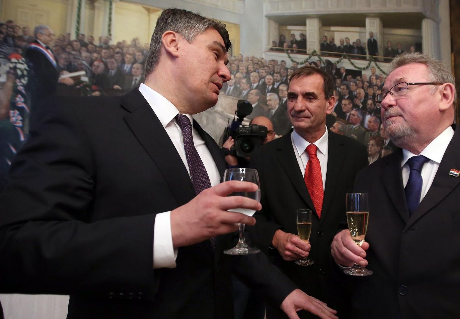 08.10.2015., Trg sv. Marka, Zagreb - Svecani prijem za drzavni vrh i diplomatski kor u Hrvatskom saboru povodom obiljezavanja 24. obljetnice hrvatske neovisnosti. Zoran Milanovic, Nenad Stazic, Vladimir Seks. 
Photo: Robert Anic/PIXSELL