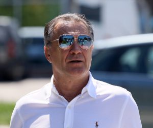 11.06.2019., Sarajevo, Bosna i Hercegovina - Zdravko Mamic dolazi u zgradu suda u Sarajevu. Zdravku Mamicu jutros je urucen poziv za saslusanje pred Sudom BiH na temelju tjeralice koju su za njim raspisale vlasti u Hrvatskoj. Photo: STR-2222/PIXSELL