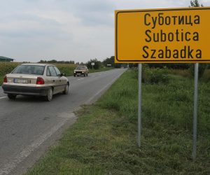 11.09.2014., Subotica, Srbija - Srbijanski predsjednik Tomislav Nikolic darovao je bunjevackim skolarcima udzbenike na cirilici.
Photo: Marko Mrkonjic/PIXSELL