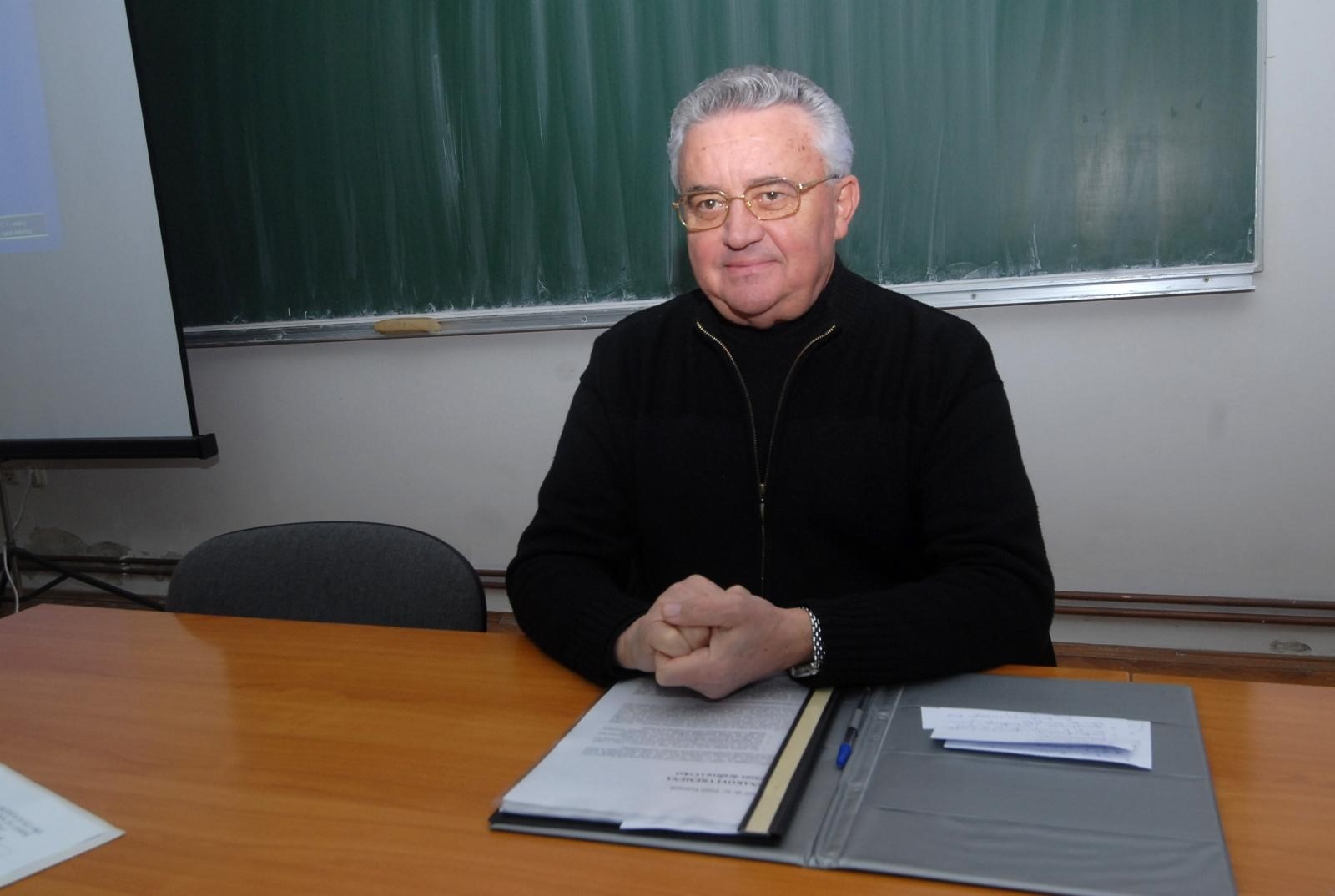 16.11.2011., Bjelovar, Veleuciliste - Hrvatsko katolicko lijecnicko drustvo u dvorani bjelovarskog Veleucilista organiziralo je predavanje na temu "Znakovi vremena".  Predavanje je odrzao pater Tonci Trstenjak, isusovac.
Photo: Damir Spehar/PIXSELL