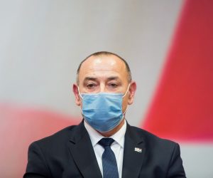 11.12.2020., Mostar - Potpredsjednik Vlade Republike Hrvatske i ministar hrvatskih branitelja Tomo Medved, sastao se s  predsjednikom HDZ-a BiH i zamjenikom predsjedatelja Doma naroda PS BiH Draganom Covicom. 
Photo: Denis Kapetanovic/PIXSELL