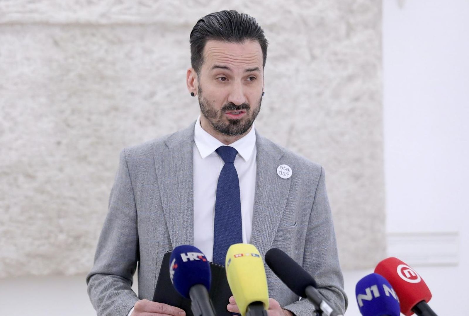 12.02.2021., Zagreb -Na konferenciji za medije  odrzanoj u Saboru zastupnik Marin Miletic govorio je o koristenju sportskih dvorana.
Photo: Patrik Macek/PIXSELL