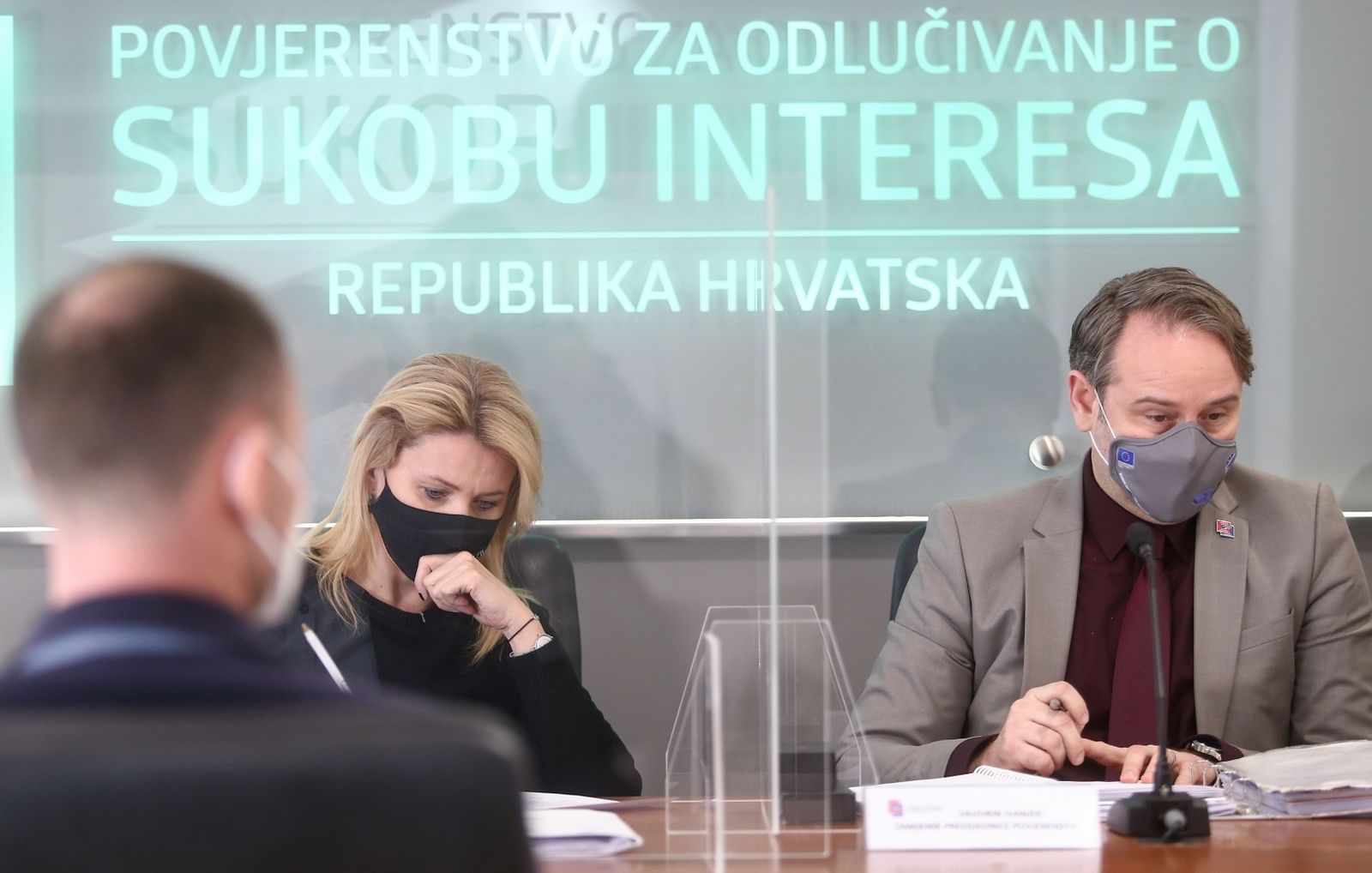 12.02.2021., Zagreb - Sjednica povjerenstva za odlucivanje o sukobu interesa. Davorin Ivanjek, Natasa Novakovic.
Photo: Matija Habljak/PIXSELL