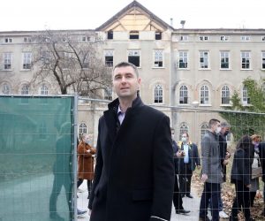12.03.2021., Zagreb - Kandidat HDZ-a za gradonacelnika Grada Zagreba Davor Filipovic obisao je danas kompleks bivse vojne bolnice u Vlaskoj 87.
Photo: Patrik Macek/PIXSELL