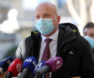 15.02.2021., Rijeka - Konferencija za medije clanova Kriznog stozera Civilne zastite PGZ i predstavnika Primorsko goranske zupanije. Nazocili su: predsjednik Zupanijske skupstine Erik Fabijanic, procelnici PGZ Nada Milosevic i Ljudevit Krpan, ravnatelj Nastavnog zavoda za javno zdravstvo PGZ Vladimir Micovic i epidemiolog Dobrica Roncevic.
Photo: Goran Kovacic/PIXSELL
