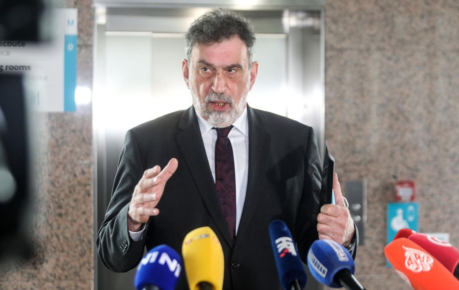 18.03.2021., Zagreb - U Nacionalnoj i sveucilisnoj knjiznici odrzana je 49. sjednica Vlade RH. Clanovi vlade dobili su informacije o trenutnom stanju vezanom za koronavirus, a na dnevnom redu je bio i prijedlog izmjena i dopuna Zakona o popisu stanovnistva, kucanstava i stanova u Republici Hrvatskoj 2021. godine. Radovan Fuchs.
Photo: Marin Tironi/PIXSELL