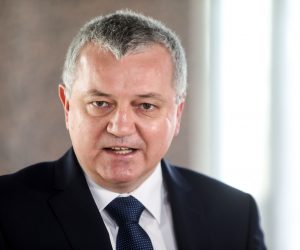 18.03.2021., Zagreb - U Nacionalnoj i sveucilisnoj knjiznici odrzana je 49. sjednica Vlade RH. Clanovi vlade dobili su informacije o trenutnom stanju vezanom za koronavirus, a na dnevnom redu je bio i prijedlog izmjena i dopuna Zakona o popisu stanovnistva, kucanstava i stanova u Republici Hrvatskoj 2021. godine. Darko Horvat.
Photo: Marin Tironi/PIXSELL