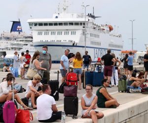 18.08.2020., Split - Promet u splitskoj trajektnoj luci nakon nedavnog povecanja broja zarazenih koronavirusom.
Photo: Ivo Cagalj/PIXSELL