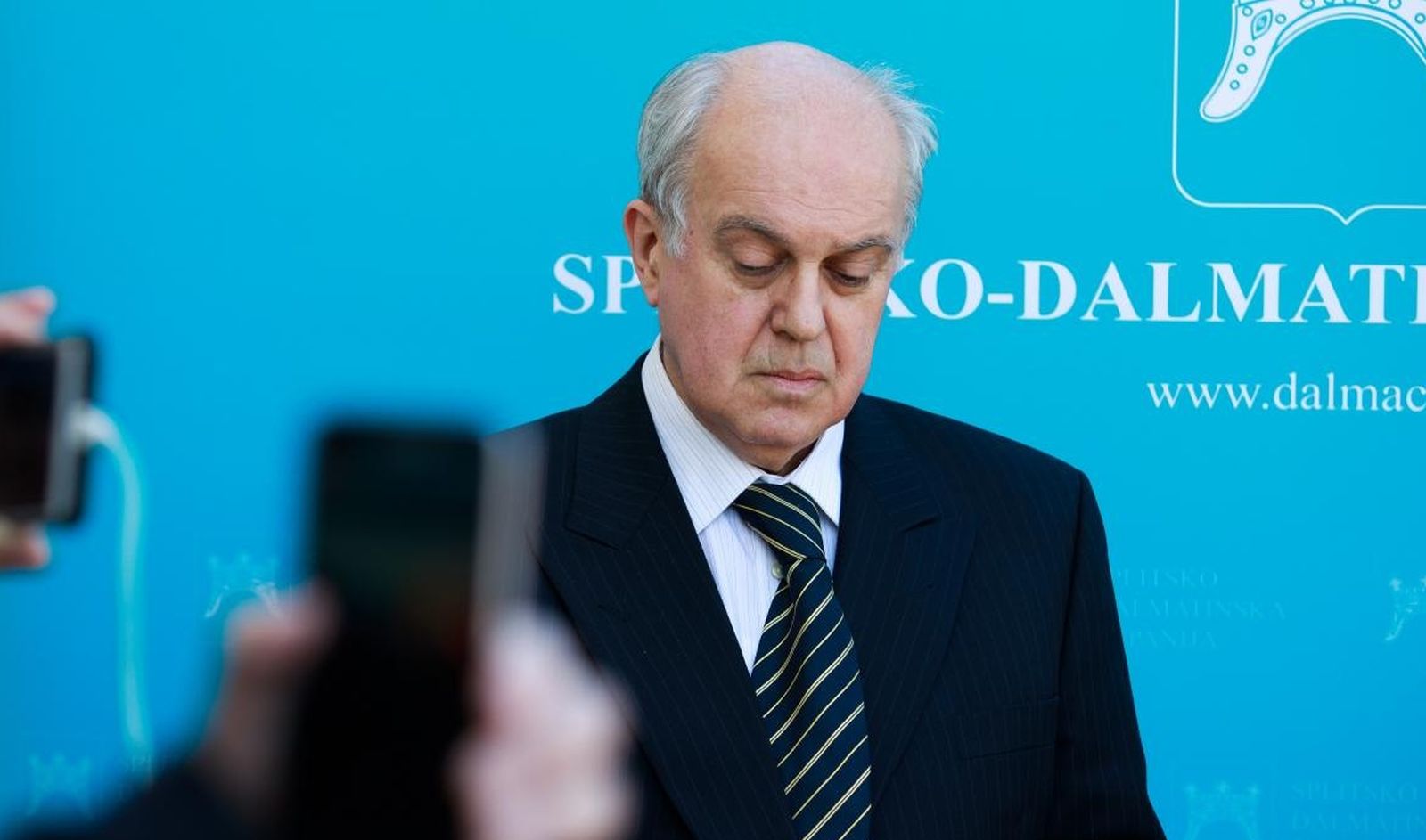 19.03.2020., Split - Stozer civilne zastite Splitsko-dalmatinske zupanije odrzao je konferenciju za medije na krovu zgrade Splitsko-dalmatinske zupanije na temu prvog slucaja koronavirusa u Splitu. 
Ivo Ivic
Photo: Milan Sabic/PIXSELL