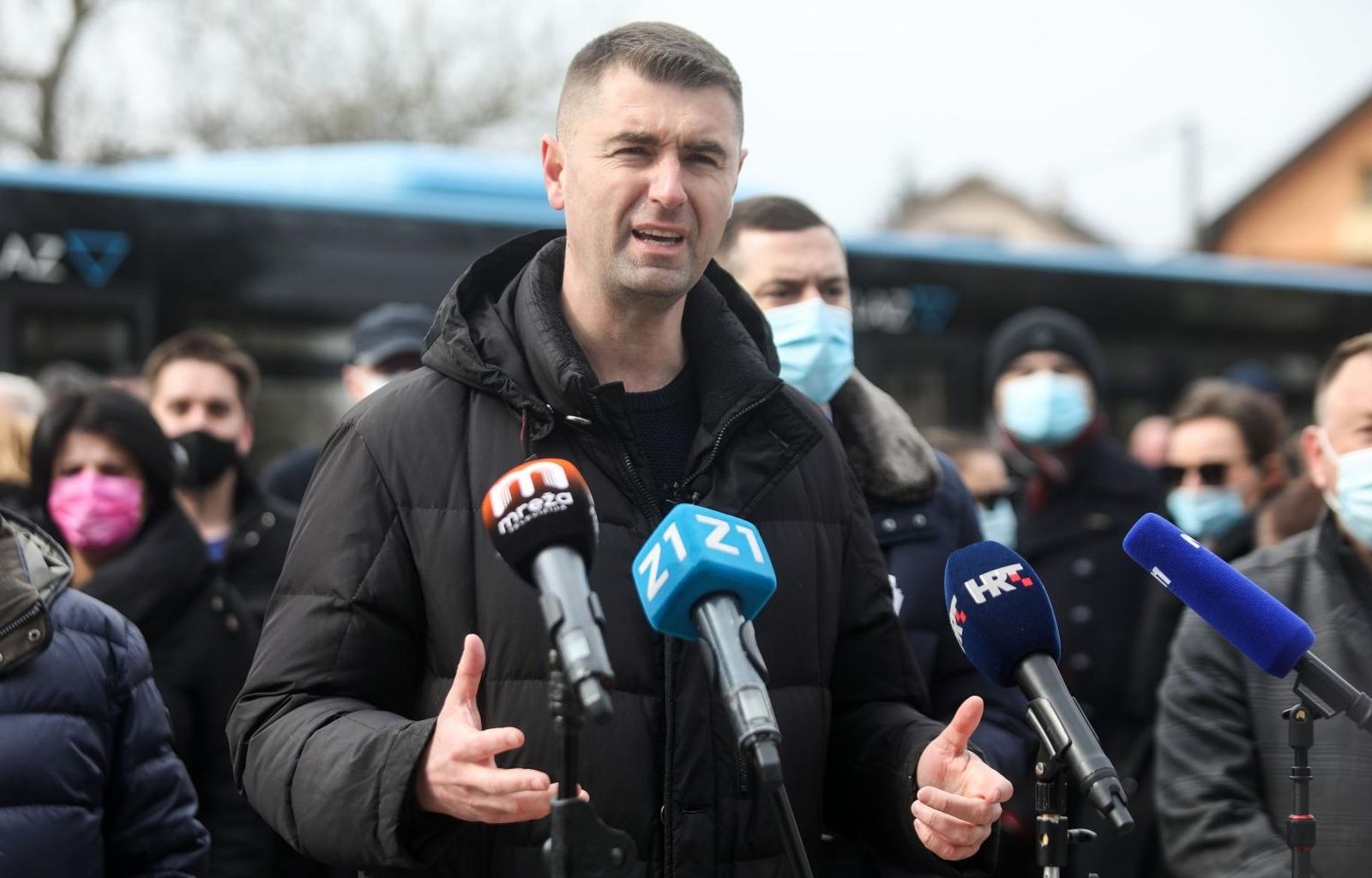 20.03.2021., Zagreb - Kandidat HDZ-a za gradonacelnika Zagreba Davor Filipovic obisao GRadsku cetvrt Pescenica-Zitnjak i dao izjave za novinare ispred crkve Uznesenja blazene djevice Marije.

Photo: Marin Tironi/PIXSELL