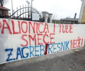 20.03.2021., Zagreb - Kandidat HDZ-a za gradonacelnika Zagreba Davor Filipovic obisao GRadsku cetvrt Pescenica-Zitnjak i dao izjave za novinare ispred crkve Uznesenja blazene djevice Marije.

Photo: Marin Tironi/PIXSELL