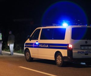 25.10.2015., Grebastica - U teskoj prometnoj nesreci na Jadranskoj magistrali kod Grebastice u sudaru kamiona i motora poginuo motorista. Cesta je zatvorena za promet, a ocevid je u tijeku. Photo: Dusko Jaramaz/PIXSELL