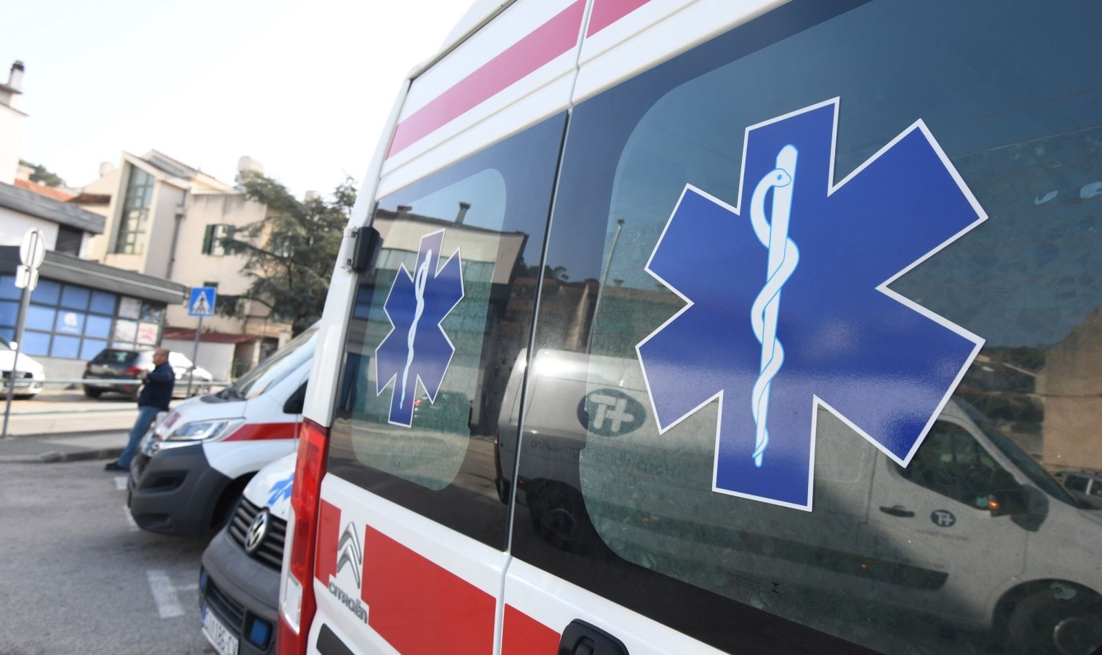 26.02.2021., Sibenik - Vec deset dana traje bijeli strajk vozaca sanitetskoga prijevoza koji traze vece koefcijente za placu.
Photo: Hrvoje Jelavic/PIXSELL