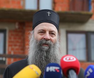 27.02.2021., Glina - U Majskim Poljanama, u organizaciji Mitropolije zagrebacko - ljubljanske SPC-a i Srpskog narodnog vije??a (SNV), njegova Svetost patrijarh srpski Gospodin Porfirije i episkop gornjokarlovacki Gospodin Gerasim posjetili su stanovnike Banije koji su nastradali u prosinackom potresu. 
Photo: Tomislav Miletic/PIXSEL