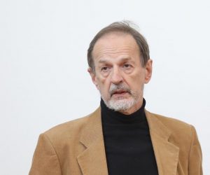 27.04.2020., Zagreb - Uprava Filozofskog fakulteta Sveucilista u Zagrebu odrzalo je konferenciju za medije zbog najnovijih pritisaka rektora zagrebackog sveucilista Damira Borasa na taj fakultet. Pritom napominju da je u dnevni red elektronicke sjednice Senata Sveucilista u Zagrebu, najavljene za 28. travnja, uvrstena tocka kojom se od clanova Senata trazi da uskrate suglasnost na prijedlog programa rada kandidata za dekana Filozofskog fakulteta Nevena Jovanovica  ciji je program Vijece Fakulteta prihvatilo vecinom glasova na sjednici održanoj 26. veljace. Aleksa Bjelis
Photo: Tomislav Miletic/PIXSELL