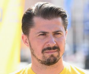 27.06.2020., Zagreb - Zivi zid odrzao je konferenciju za medije na Trg bana Josipa Jelacica na kojoj su gradjani mogli na jedinstven i do sada neprikazan nacin osuditi i staviti iza resetaka korumpirane hrvatske politicare. Tihomir Lukanic, nositelj 6. izborne jedinice. Photo: Marko Lukunic/PIXSELL