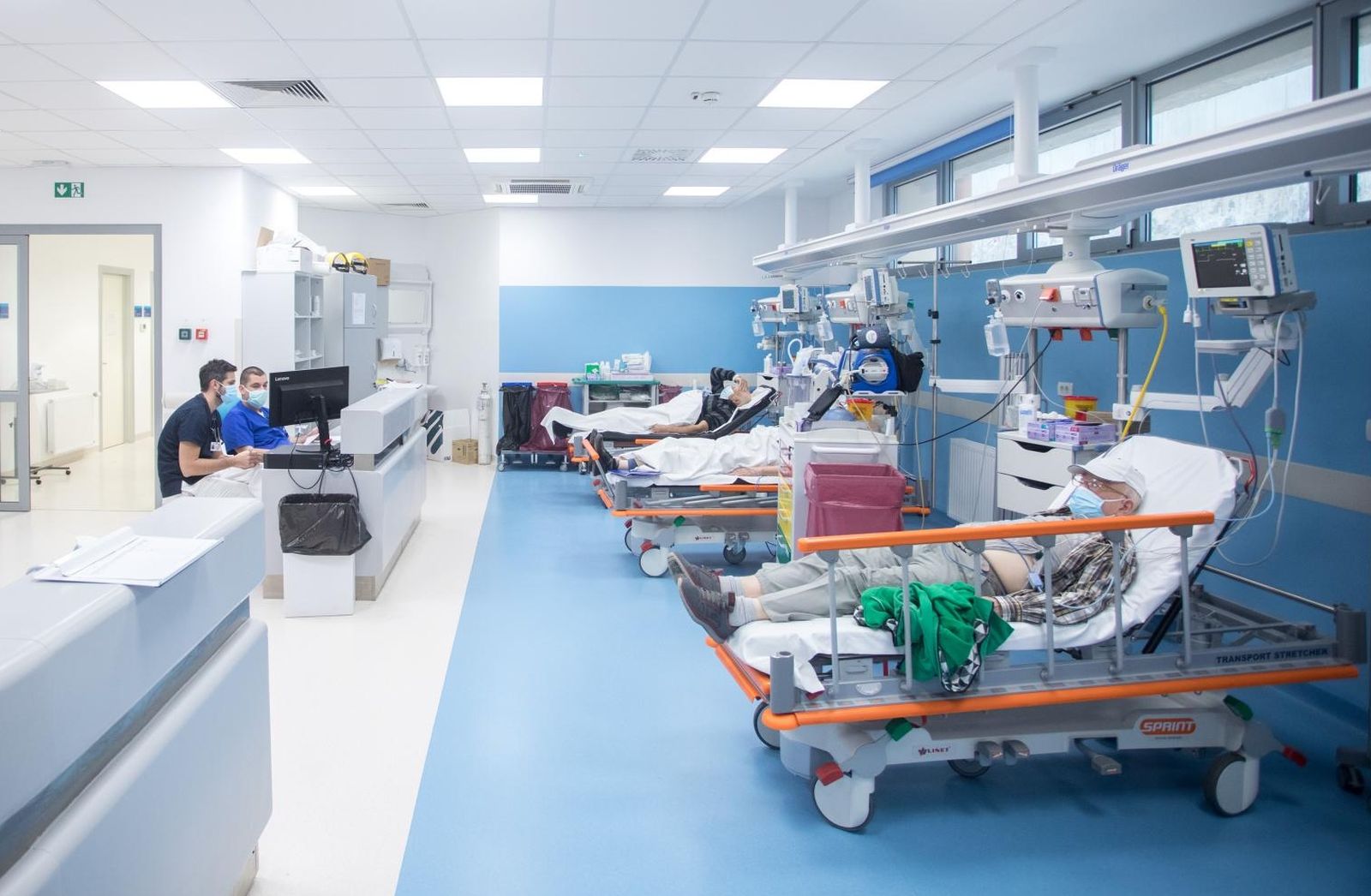 27.11.2020., Rijeka - Reportaza o zaposlenicima i popunjenosti hitnog medicinskog trakta u Kbc-u Susak tijekom pandemije Coronavirusa. 
Photo: Nel Pavletic/PIXSELL