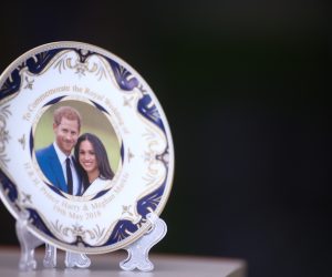 29.04.2018., Zagreb -  Kako se priblizava kraljevsko vjencanje princa Harryja i njegove zarucnice Meghan Markle suveniri se kazu vlasnici trgovina u Londonu prodaju velikom brzinom
Photo:Igor Soban/PIXSELL