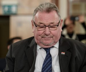 29.12.2017., Zagreb - U organizaciji Fonda Garry Kasparov Adriatik i Sahovskog kluba e4  u Kristalnoj dvorani hotela Westin, odrzana je tradicionalna bozicna  simultanka Garry-ja Kasparova s osobama iz javnog i politickog zivota. Vladimir Seks. 
Photo: Davor Puklavec/PIXSELL