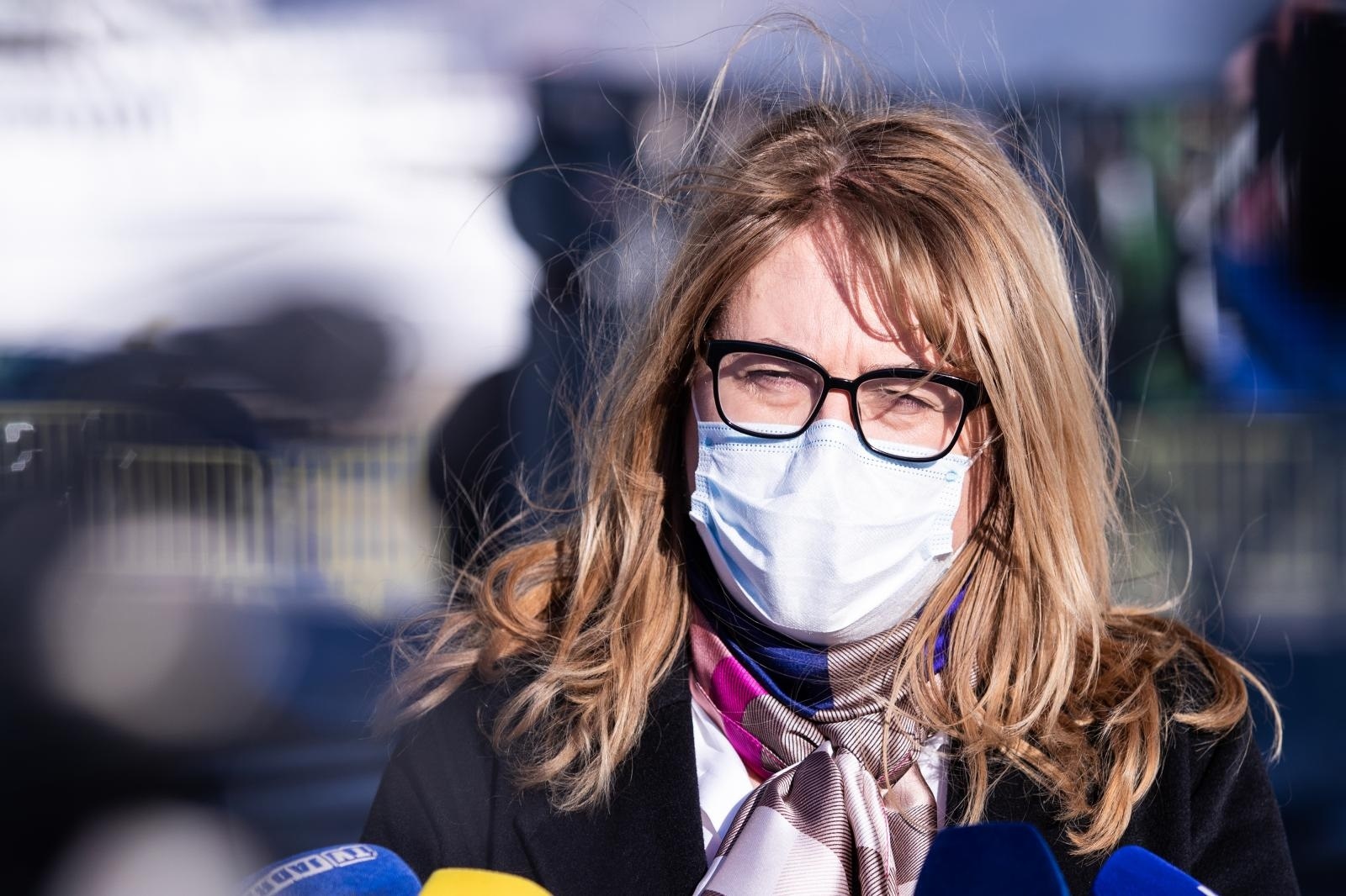 30.11.2020., Split - Epidemiolosko testiranje od danas se obavlja u splitskoj Trajektnoj luci na terminalu za kruzere. Na tom su mjestu dva odvojena punkta - jedan za osobe koje dolaze vozilom i koriste drive-in uslugu i drugi punkt za sve one koji dolaze na testiranje kao pjesaci.
Ravnateljica Nastavnog zavoda za javno zdravstvo Splitsko-dalmatinske zupanije Zeljka Karin
Photo: Milan Sabic/PIXSELL