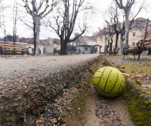 30.12.2020., Petrinja - Snazan potres pogodio je jucer Hrvatsku, epicentar potresa magnitude 6.2 je bio 3 kilometra od Petrinje. Jutro nakon razornog potresa u Petrinji. Photo: Luka Stanzl/PIXSELL