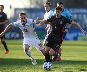 31.03.2021., stadion Bonifika, Koper, Slovenija - UEFA Europsko U21 prvenstvo, skupina D, Hrvatska - Engleska. Oliver Skipp, Luka Ivanusec Photo: Marko Lukunic/PIXSELL