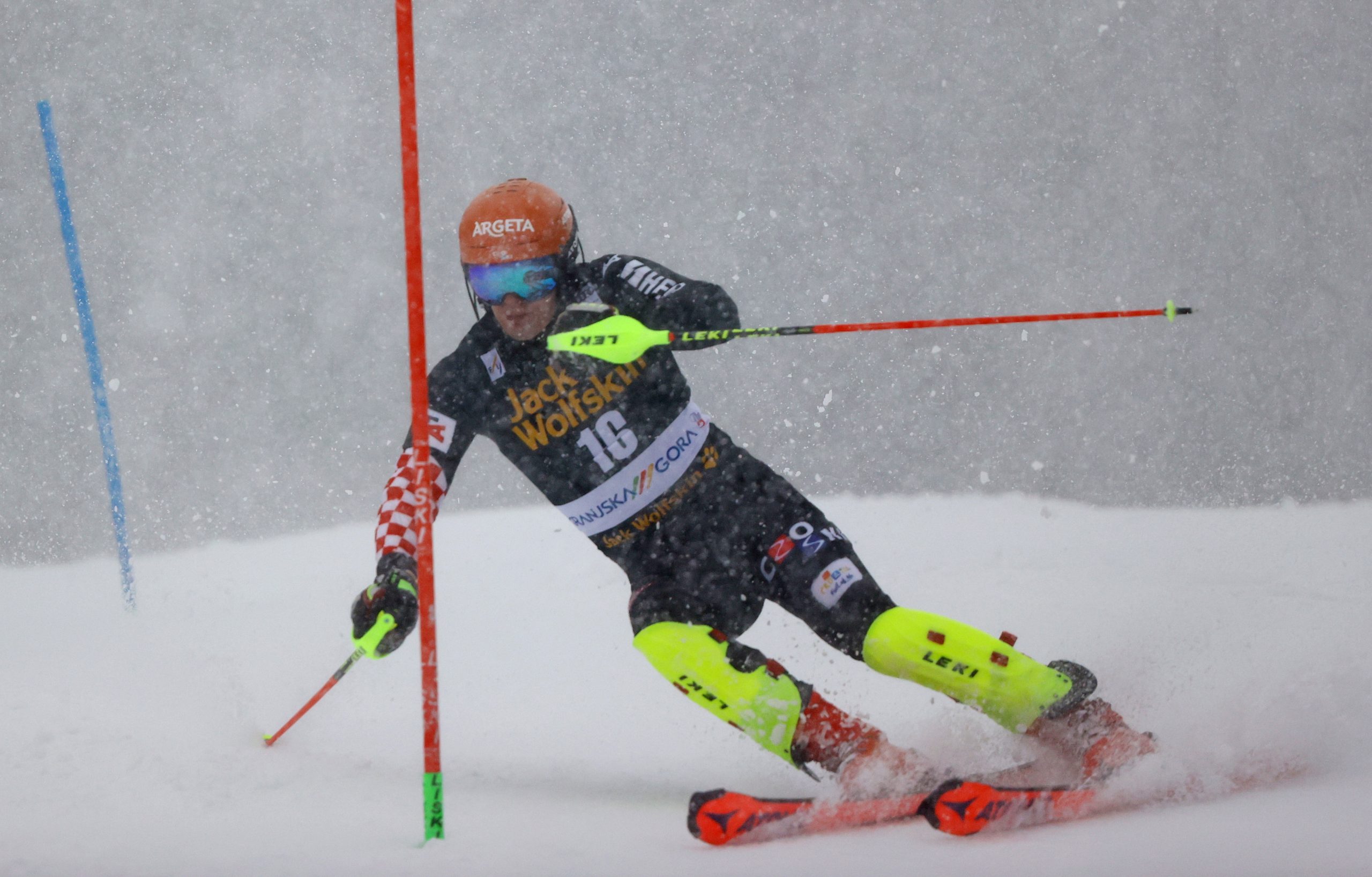 Alpine Skiing - Men's Slalom Alpine Skiing - Men's Slalom - Kranjska Gora, Slovenia - March 14, 2021 Croatia's Filip Zubcic in action during the first run REUTERS/Borut Zivulovic BORUT ZIVULOVIC