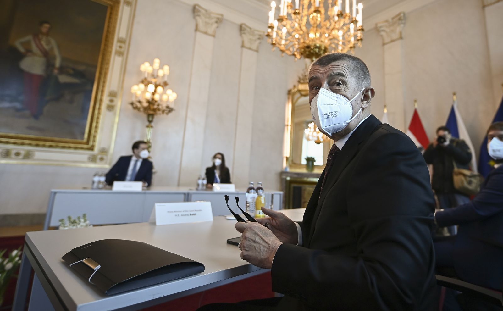 epa09077737 Czech Prime Minister Andrej Babis (C) ahead of a working meeting on the Covid-19 vaccine distribution in the EU at the Austrian Chancellery in Vienna, Austria, 16 March 2021. Latvian Prime Minister Arturs Krisjanis Karins and Croatia's Prime Minister Andrej Plenkovic participate in the working meeting via video conference.  EPA/CHRISTIAN BRUNA