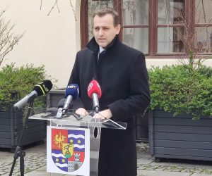 Varadin, 24.3.2021.- U Varadinskoj upaniji umrla je jedna osoba, a evidentirano je 100 novih sluèajeva zaraze koronavirusom te je po prvi puta nakon dva i pol mjeseca broj novozaraenih ponovno troznamenkast, rekao je u srijedu naèelnik upanijskog Stoera civilne zatite Robert Vugrin. 
foto HINA/ Sinia KALAJDIJA/ ua