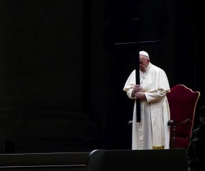 epa09112510 Pope Francis leads the Via Crucis, (Way of the Cross, ceremony during Good Friday celebrations in a deserted Saint Peter's square, due to the Covid-19 pandemic, Vatican City, 02 April 2021.  EPA/ANGELO CARCONI / POOL