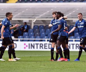 epa09113480 Atalanta's Duvan Zapata (2-R) celebrates after scoring the 3-1 goal during the Italian Serie A soccer match Atalanta BC vs Udinese Calcio at the Gewiss Stadium in Bergamo, Italy, 03 April 2021.  EPA/PAOLO MAGNI