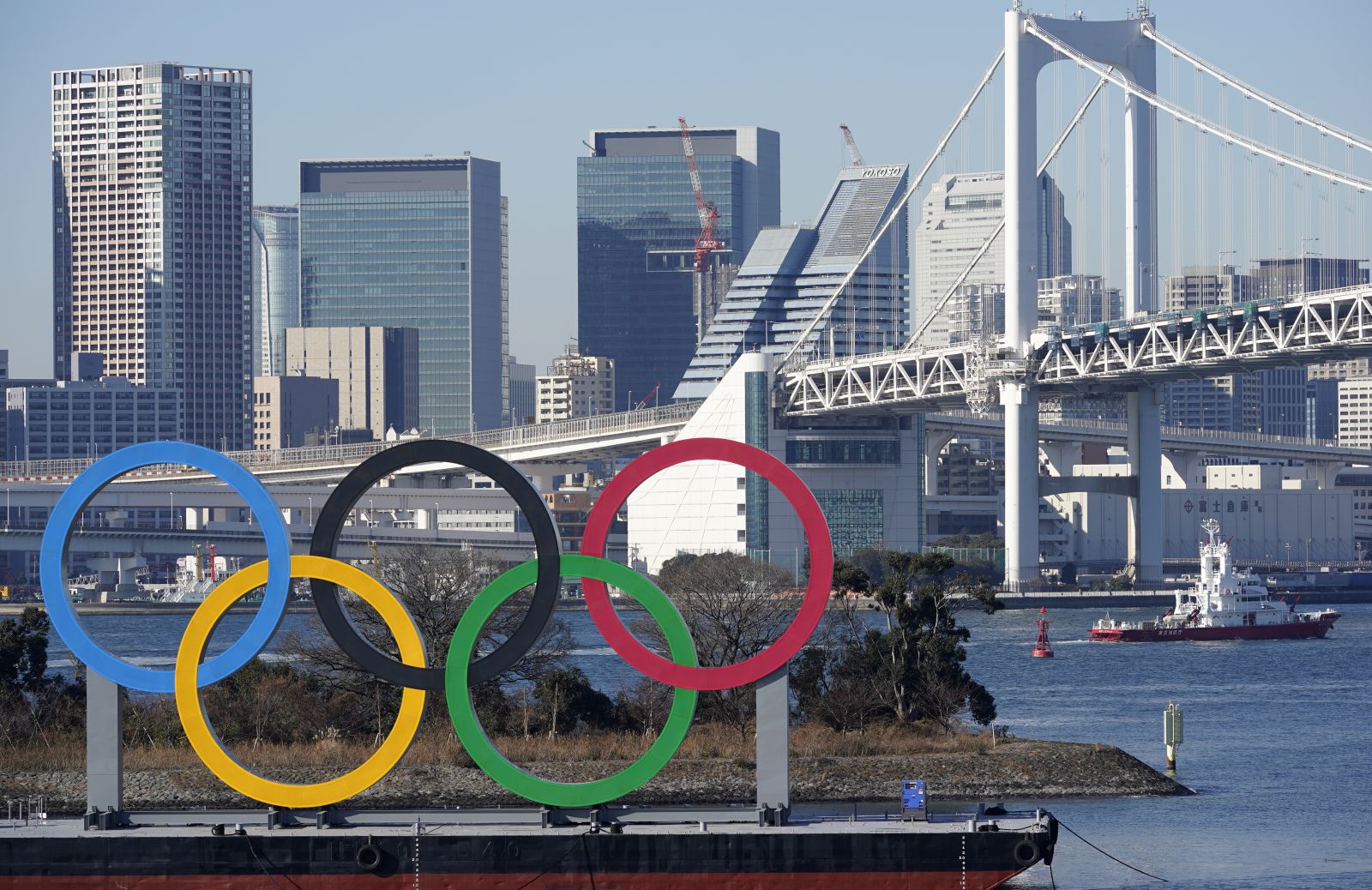 epa09117782 (FILE) A giant Olympic rings monument is seen before the Rainbow bridge at Odaiba Marine Park in Tokyo, Japan, 13 January 2021 (reissued 06 April 2021). On 06 April 2021, North Korea announced it will not participate in the Tokyo Olympics amid the coronavirus pandemic.  EPA/FRANCK ROBICHON