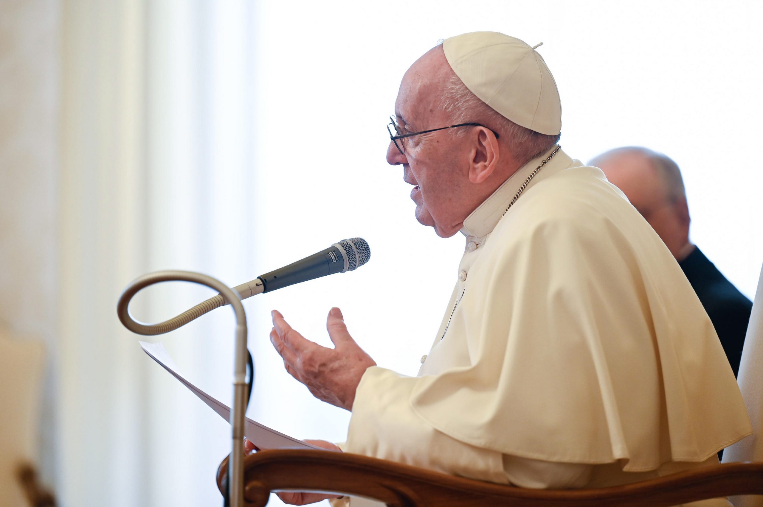 epa09120089 A handout picture provided by the Vatican Media shows Pope Francis during his weekly general audience at Biblioteca del Palazzo Apostolico in Vatican City, 07 April 2020. The audicence is transmitted to faithful via television.  EPA/VATICAN MEDIA HANDOUT  HANDOUT EDITORIAL USE ONLY/NO SALES