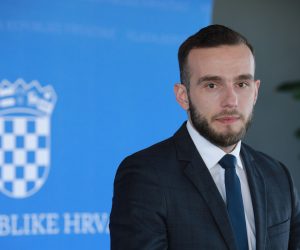 Zagreb, 08.04.2021 -  Sjednica Vlade RH.Na slici Josip Aladrović. foto HINA/ Tomislav PAVLEK/ tp