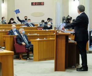 Zagreb, 14.04.2021 - U Saboru predstavljen Nacionalni plan oporavka i otpornosti 2021. - 2026.
Na fotografiji Andrej Plenković.
foto HINA/ Edvard ŠUŠAK/ es